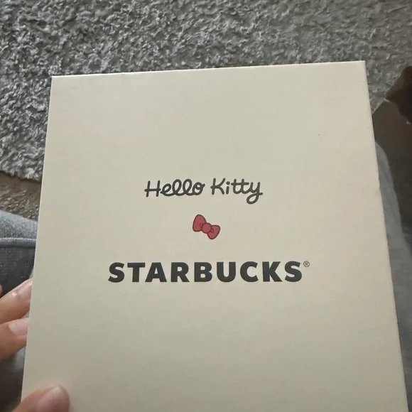 Hello Kitty X Starbucks Mug - Picture 2 of 3